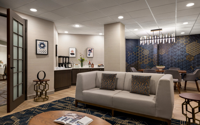 photo 2 of Crowne Plaza Edison by IHG