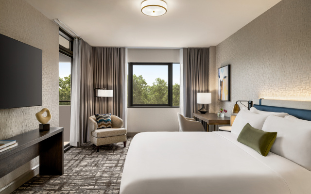 photo 3 of Crowne Plaza Edison by IHG