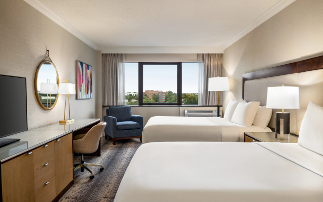 photo 4 of Crowne Plaza Edison by IHG
