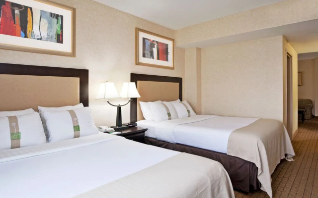 photo 4 of Crowne Plaza Farmington Hills Novi