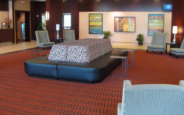 photo 2 of Crowne Plaza Grand Rapids Airport