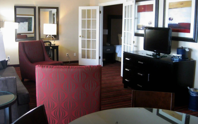 photo 3 of Crowne Plaza Grand Rapids Airport
