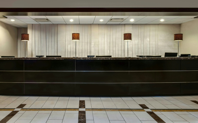 photo 2 of Crowne Plaza Chicago Ohare Hotel & Conf Ctr by IHG