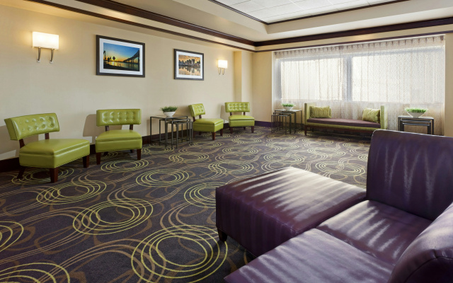 photo 5 of Holiday Inn Clark - Newark Area by IHG