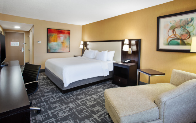 photo 3 of Crowne Plaza Hotel Greenville-I-385-Roper Mtn Rd by IHG