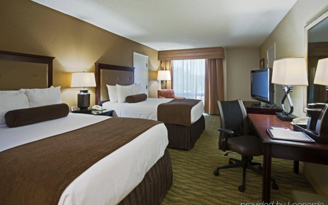 photo 4 of Crowne Plaza Hotel Jacksonville Airport/I-95N by IHG