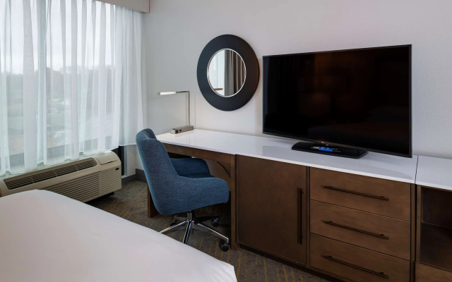 photo 3 of DoubleTree by Hilton Madison East