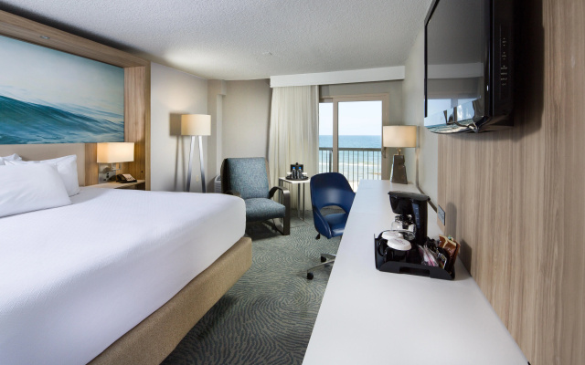 photo 5 of Crowne Plaza Melbourne - Oceanfront, an IHG Hotel