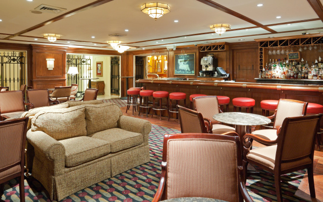 photo 2 of Crowne Plaza New Orleans French Qtr - Astor by IHG