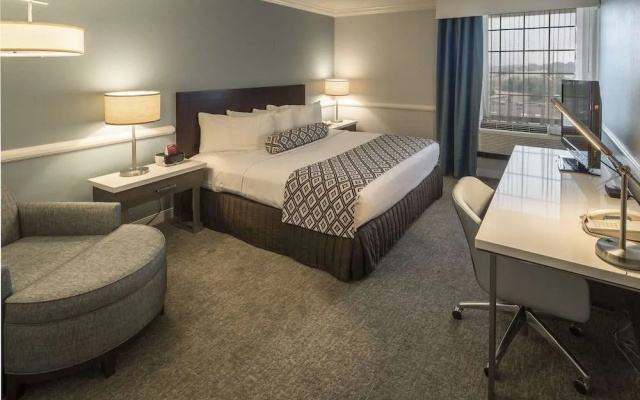 photo 4 of Crowne Plaza Pittsburgh South