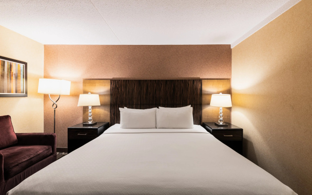 photo 3 of Crowne Plaza Newark Airport by IHG
