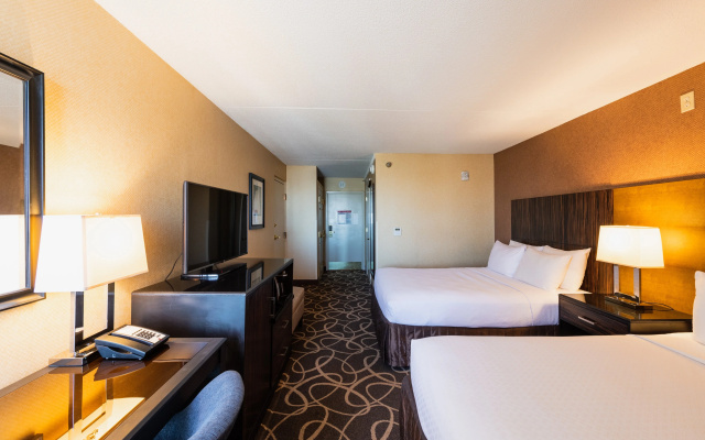 photo 4 of Crowne Plaza Newark Airport by IHG