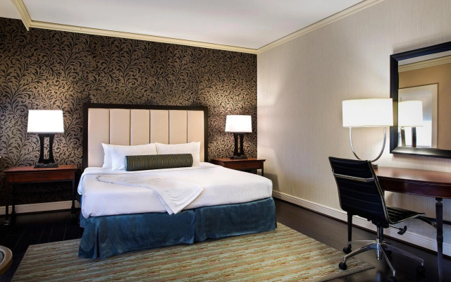 photo 5 of The Whitehall Houston