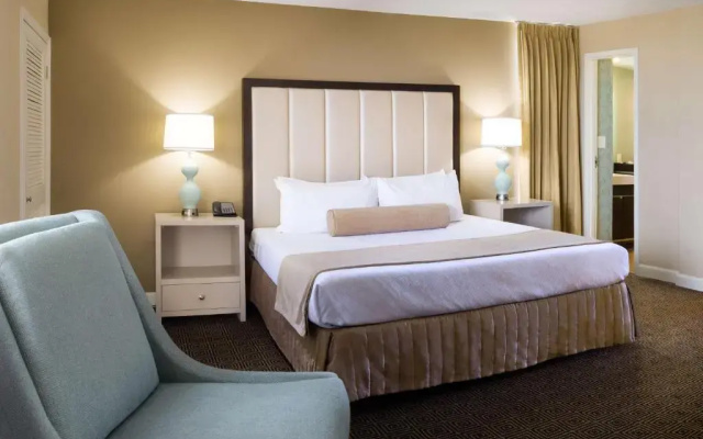 photo 3 of DoubleTree by Hilton Hotel Jacksonville Riverfront