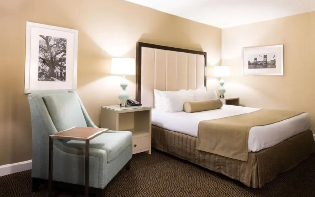 photo 4 of DoubleTree by Hilton Hotel Jacksonville Riverfront