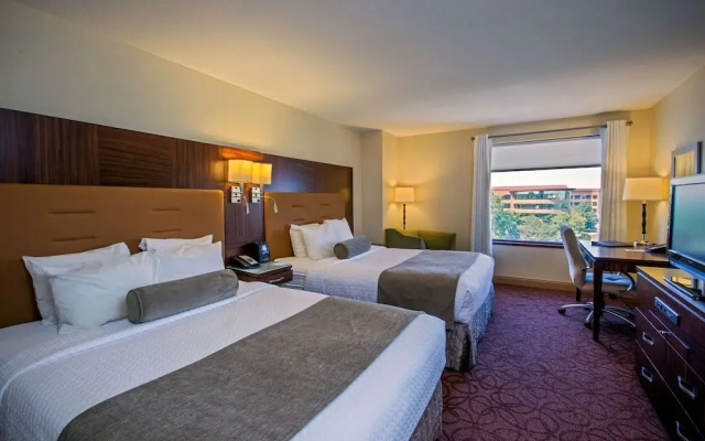 photo 5 of Crowne Plaza Milwaukee West