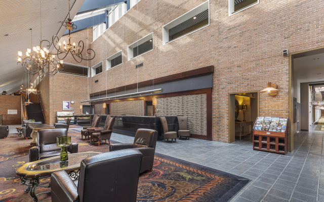 photo 2 of Crowne Plaza Minneapolis West by IHG