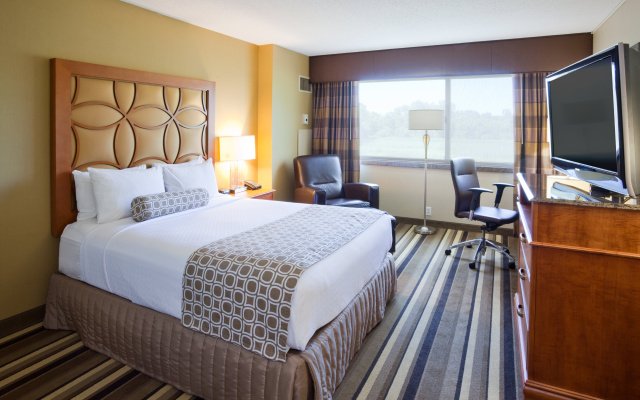 photo 3 of Crowne Plaza Minneapolis West by IHG