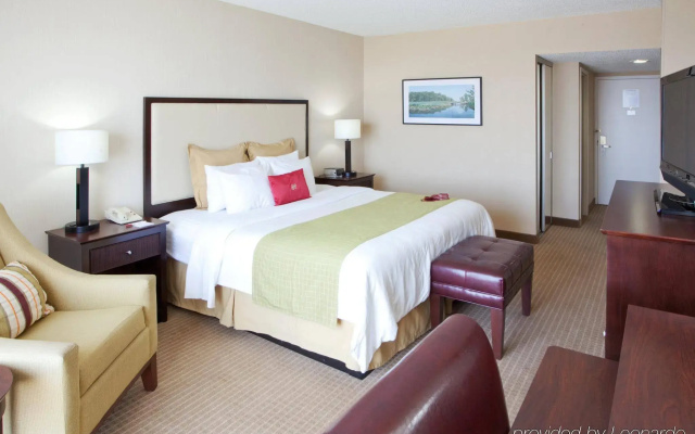 photo 4 of Crowne Plaza Old Town Alexandria