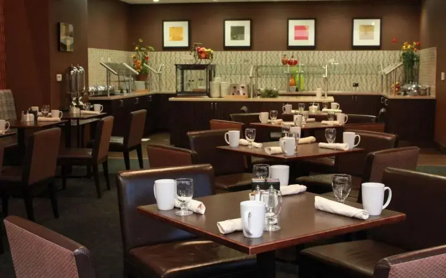 photo 5 of Crowne Plaza Ontario