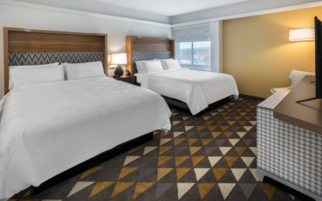 photo 4 of Holiday Inn & Suites Pittsfield-Berkshires by IHG