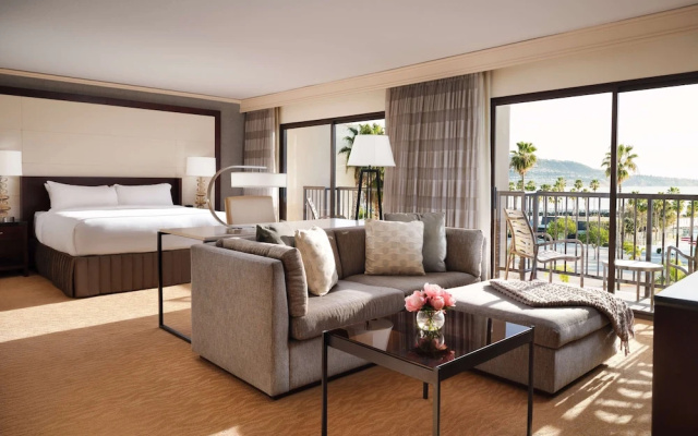 photo 4 of Crowne Plaza