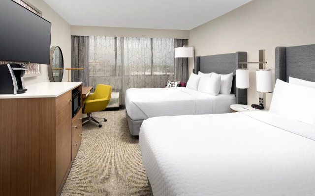 photo 2 of Crowne Plaza San Antonio Airport by IHG