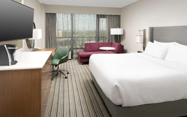 photo 3 of Crowne Plaza San Antonio Airport by IHG