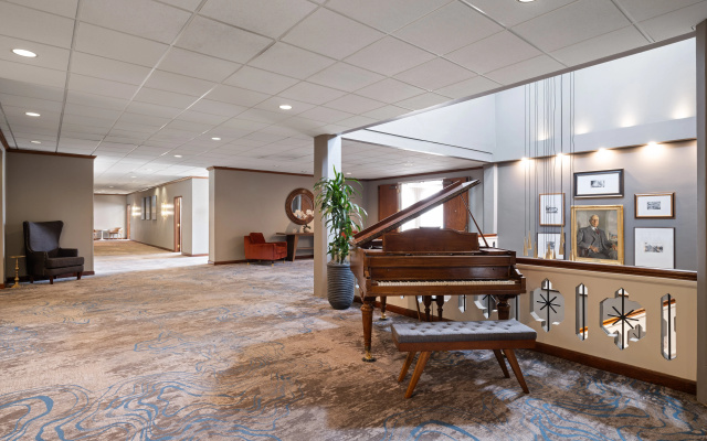 photo 2 of Crowne Plaza Phoenix - Chandler Golf Resort by IHG