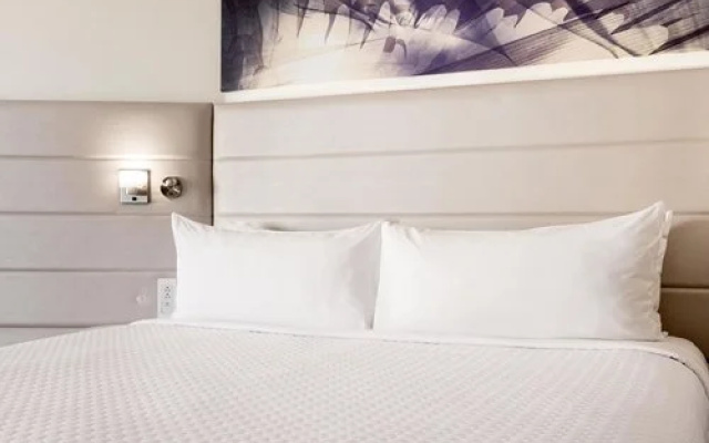 photo 4 of Crowne Plaza/ Stay Bridge Suites Atlanta Midtown, Atlanta, USA