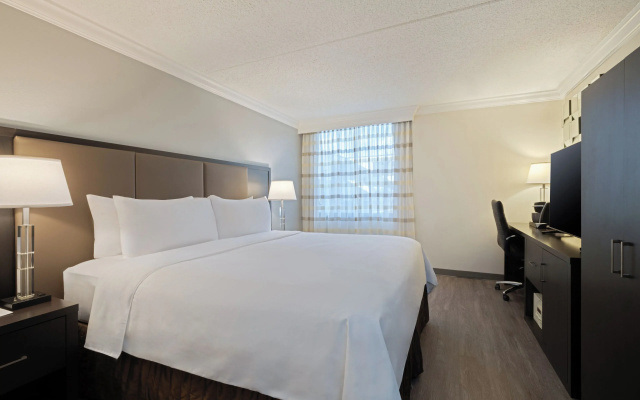 photo 2 of Crowne Plaza Suffern-Mahwah by IHG