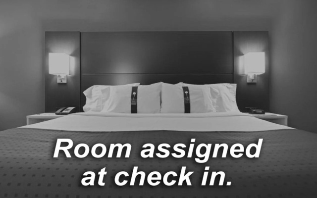 photo 4 of Crowne Plaza Suites MSP Airport - Mall of America