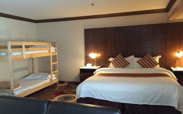 photo 5 of LA Crystal Hotel - Los Angeles Area