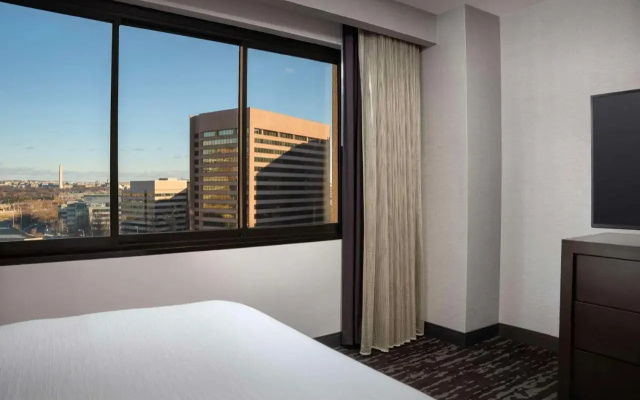 photo 5 of Crystal City 203