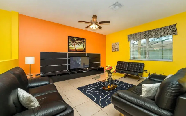 photo 2 of Shv1190ha - 7 Bedroom Villa In Crystal Cove, Sleeps Up To 18, Just 6 Miles To Disney