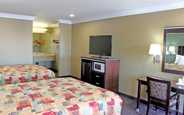photo 5 of Crystal Inn Suites & Spas