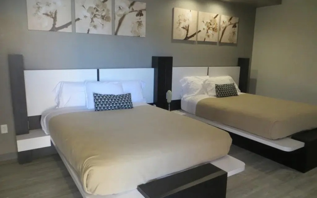 photo 4 of Crystal Inn