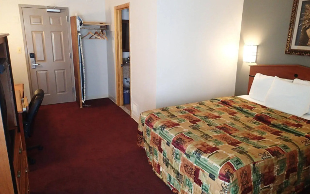 photo 3 of Crystal Inn Neptune