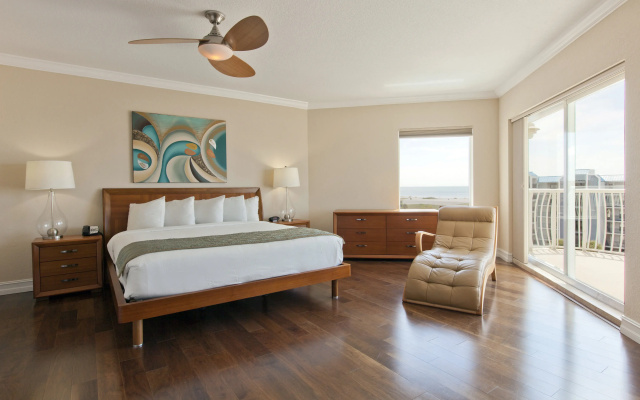 photo 4 of Crystal Palms Beach Resort