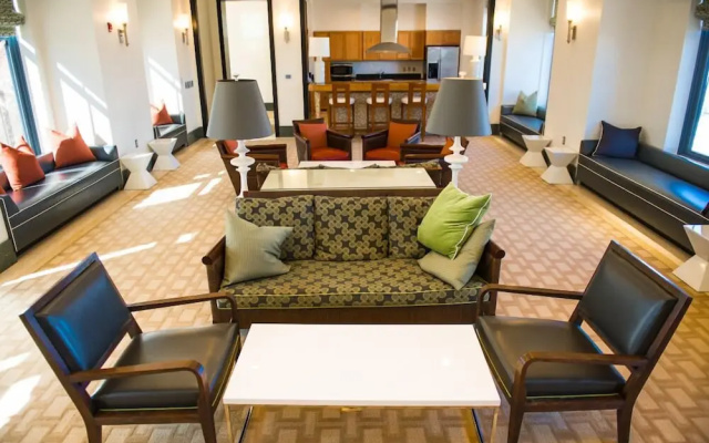 photo 3 of Crystal Quarters Furnished Apartments At The Gramercy