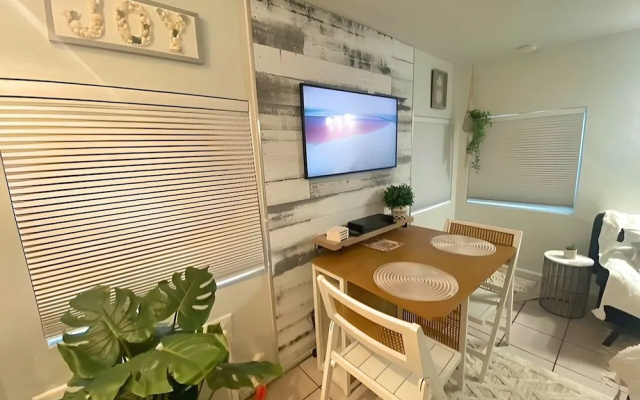 photo 3 of Cute 1940 Boutique Studio Condo by RedAwning