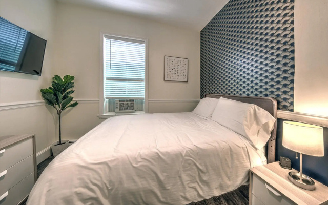 photo 3 of Cute and Cozy Studio!