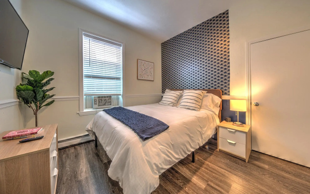 photo 5 of Cute and Cozy Studio!