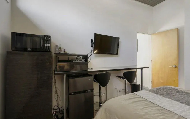 photo 4 of Cute and Cozy Studio in Palo Alto