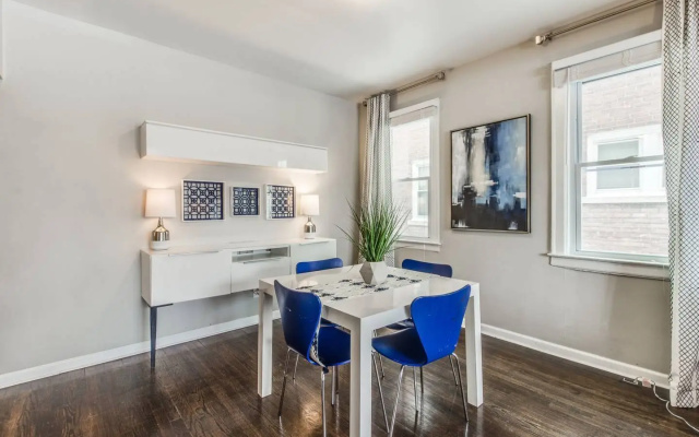 photo 4 of Great 6 Bedroom Peaceful Family Retreat in the University District