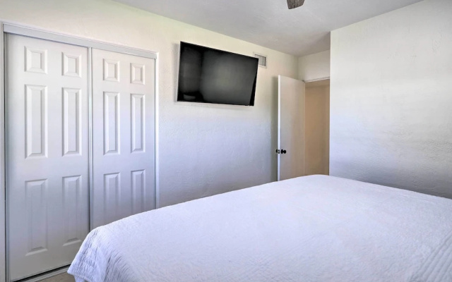 photo 4 of Cute & Cozy Florida Duplex: Walk to Beaches!