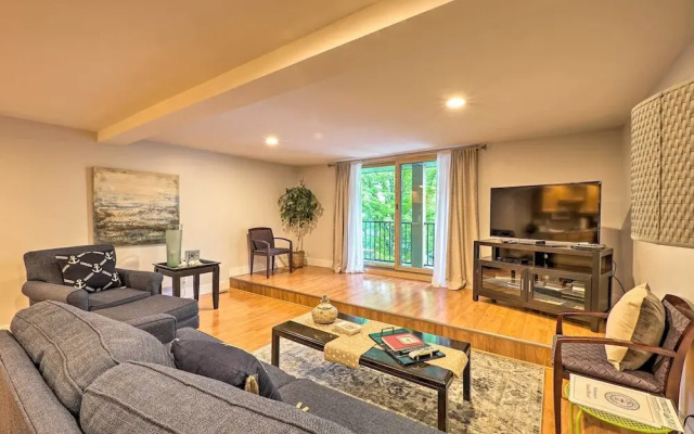 photo 2 of Cute Grand Haven Apartment: Walk Downtown Streets!