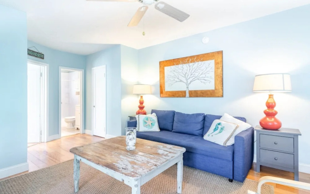 photo 5 of Cute One Bedroom at The Coral Resort Apts by RedAwning