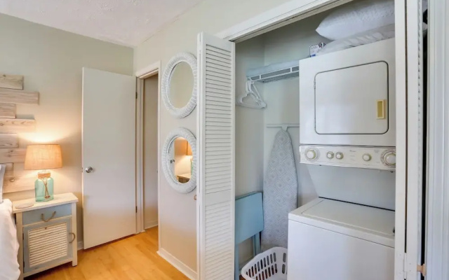photo 4 of Cute PCB Condo by Lake Powell w/ Pool Access!