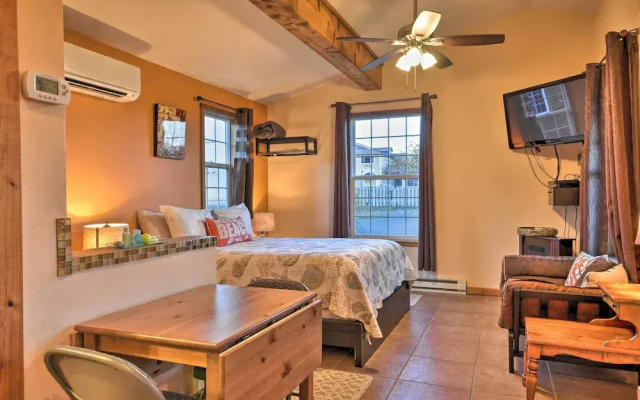 photo 3 of Cute Studio Abode - Steps to Long Beach Boardwalk!